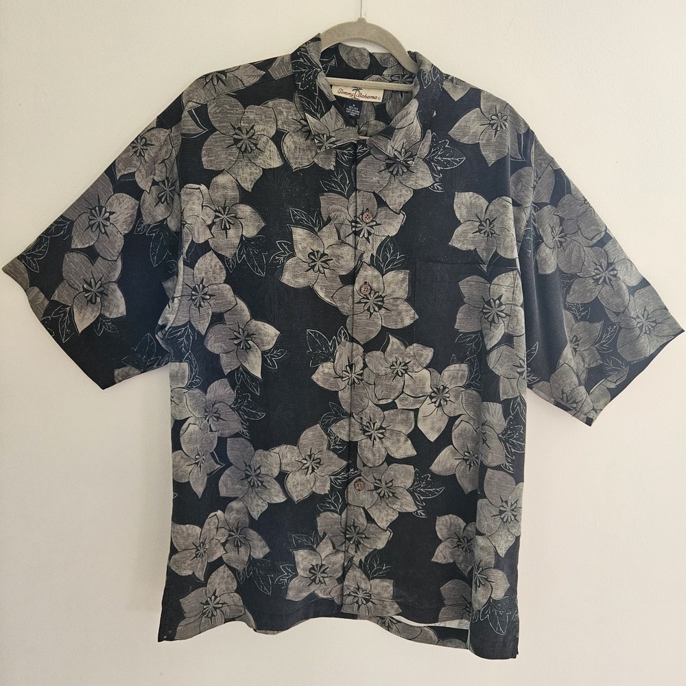Silk Tommy Bahama Shirt Men M Floral Hawaii Short Sleeve Button Up Resort Wear